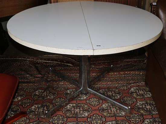 1950s circular extending table by TAVO